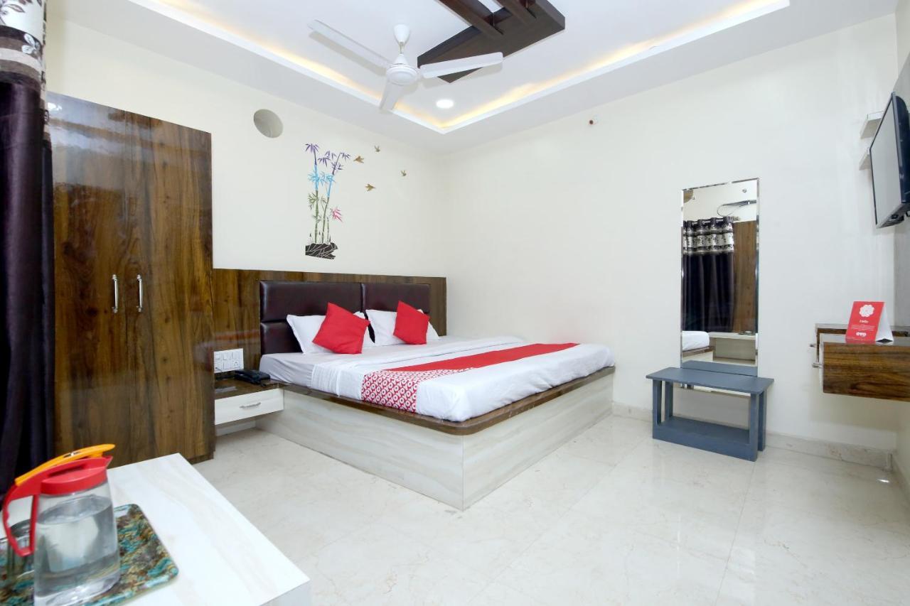 Oyo Flagship 27933 Hotel Green Valley Rāipur Extérieur photo